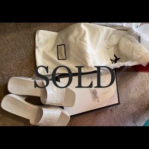 Women's rubber slide sandal ( Brand new)